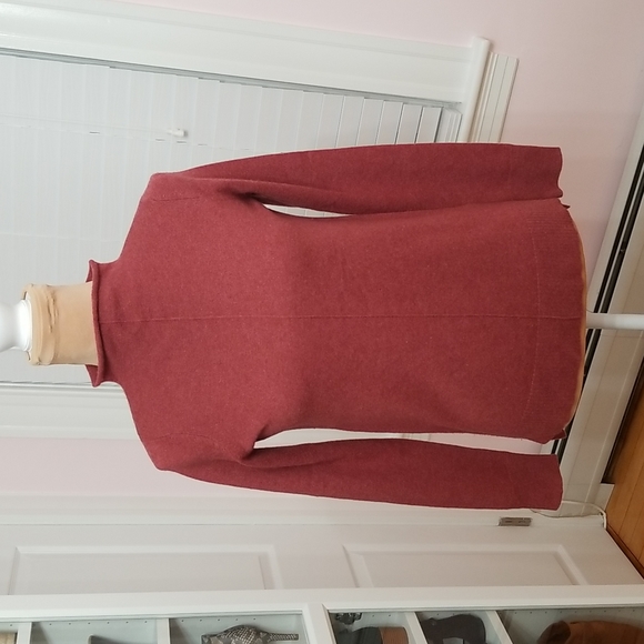 SOLD Max Studio Cashmere top - Picture 6 of 10